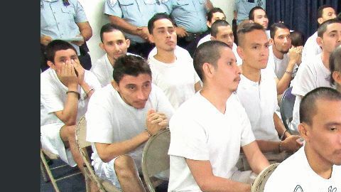 Cinco inmuebles, 15 vehículos y más de $300,000 de la MS-13 pasarían a nombre del Estado.