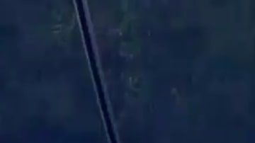 La policía publicó el video y pidió colaboración ciudadano para dar con el agresor.