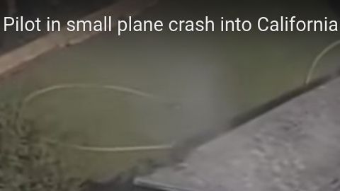 La avioneta cayó sobre una casa en Upland, al sur de CA.