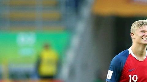 Erling Haaland es la joya noruega que podría terminar en el Manchester United.