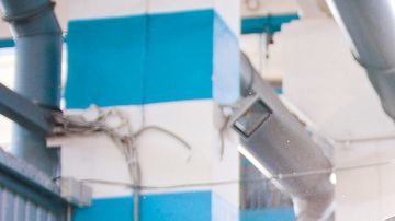 Los cables pueden producir una descarga cuando se juntan o entran en contacto con la piel humana