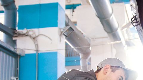 Los cables pueden producir una descarga cuando se juntan o entran en contacto con la piel humana