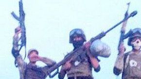 Sicarios del Cártel del Noreste se fotografían armados y en sus trocas antes de enfrentar a policías