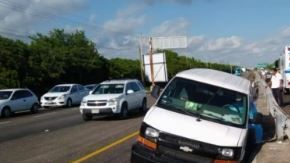 Hombres armados interceptaron el vehículo y comenzaron a disparar.