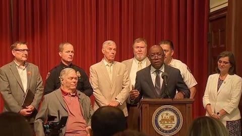 Los resultados retrasados indicaron que Sylvester Turner logró 111,340 votos.