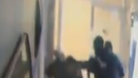 VIDEO: Sicarios se roban así a hombre de hospital para después descuartizarlo