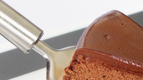 Este pastel de chocolate al estilo mexicano es una grandiosa opción para lucirte en cualquier celebración.