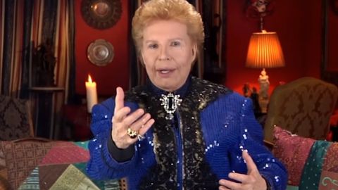 Walter Mercado.