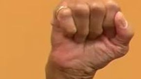 Willie Murphy orgullosa de sus músculos