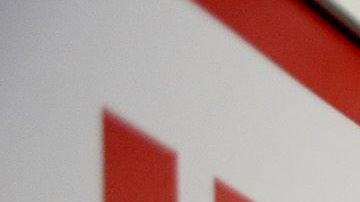 03/27/17 /LOS ANGELES/Los Angeles County civic and community leaders held a news conference, at the Los Angeles Trade Technical College, Automotive Facility, to discuss the local response to the ongoing Takata airbag inflator recall. The recall impacts vehicles from 19 different automakers, but certain 2001-2003 Hondas and Acuras contain defective airbags that have a 50 percent chance of exploding on minor impact, contact says. (Photo Aurelia Ventura/La Opinion)