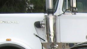 1024px-1966_Shelby_GT350_(2)