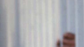 Según activistas el gobierno estadounidense redujo el número de personas que, diariamente, pueden presentar su solicitud de asilo en las garitas fronterizas.