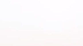 El video más popular de Ava, con 8,6 millones de visitas, es de cuando desempaquetó una casa de juguete de la muñeca Barbie.