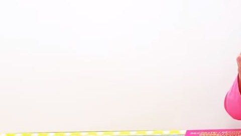 El video más popular de Ava, con 8,6 millones de visitas, es de cuando desempaquetó una casa de juguete de la muñeca Barbie.