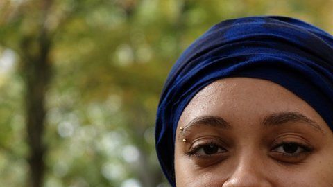 109915591_sophieeyecontact