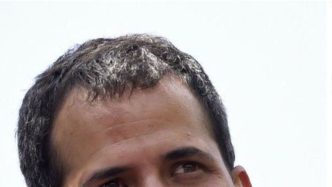 Leales a Guaidó y Maduro se han visto implicados en el escándalo.