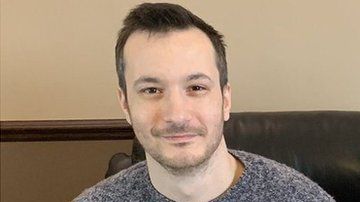 Sally Challen con sus hijos James (izq.) y David (der.).