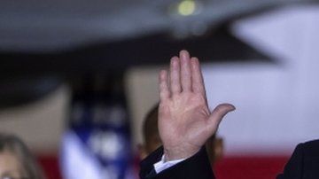 Trump: "La superioridad estadounidense en el espacio es absolutamente vital".