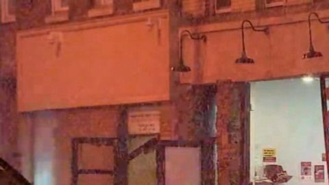 Policía y el FBI en la escena