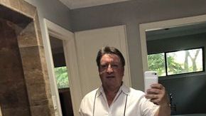 Este padre soltero necesitaba el consejo de sus hijas.