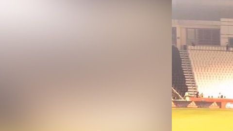 Algunos aficionados de Rayados hicieron un homenaje al fallecido ´Rey del acordeón’.