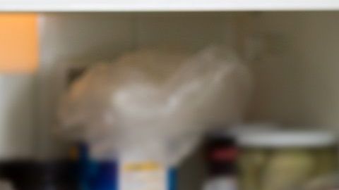 woman noticed foul smell of food from casserole