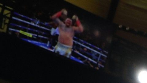 El campeón mostró sus movimientos y golpes con la canción “Jefe de Jefes”.