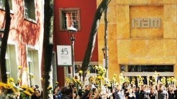 Alumna se suicidó por le estrés escolar.