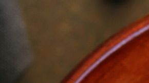 oat porridge with berries for breakfast