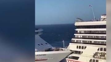 El Carnival Glory  impactó el Carnival Legend este viernes.