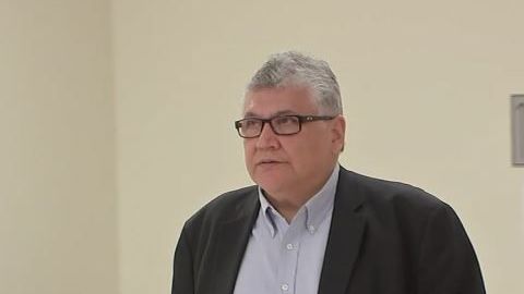 El ex padre, Manuel La Rosa-López, acusado de asalto sexual.