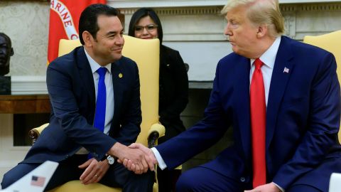 Donald Trump recibió a Jimmy Morales en la Casa Blanca.