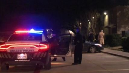 El incidente ocurrió en el complejo de viviendas Village Gate.