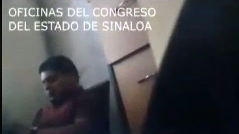 Algunos aseguran que el diputado dirige una red de prostitución.