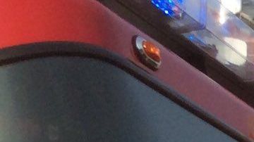 Bomberos y rescatistas frente al edificio incendiado en Las Vegas.