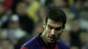 Pep Guardiola y Luis Figo en sus épocas como jugadores.