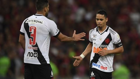 Los futbolistas decidían quién cobraría el tiro libre

El 'almirante' empató 1-1 con el Chapecoense.