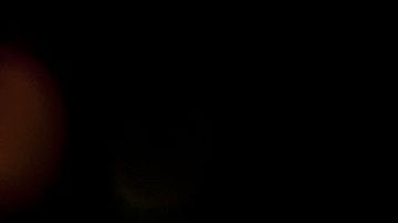 EL hombre solo pudo celebrar el haber ganado el premio.