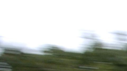 La policía continuó recolectando evidencia de la escena el martes por la tarde, identificando más de dos docenas de casquillos de bala.