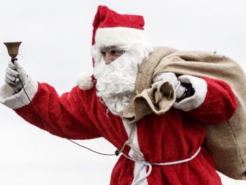 Santa Claus Lands On Kollhoff Tower