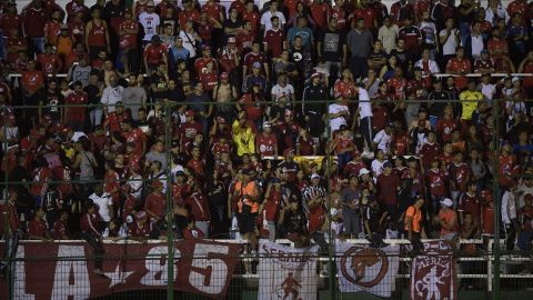 En un enlace previo a la final entre América de Cali y Junior de Barranquilla, al reportero le sacaron del bolsillo trasero su celular.