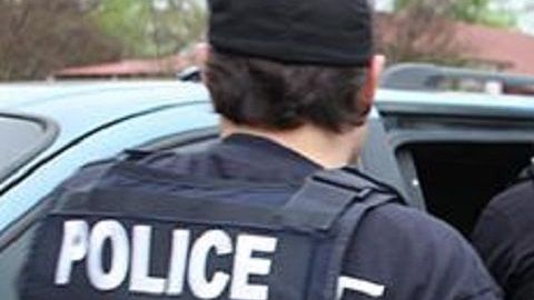 ICE detiene a cualquier persona 'sospechosa' de ser indocumentada.