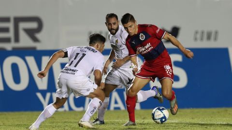 Ronaldo Cisneros anotó el gol del triunfo.