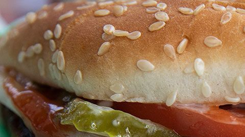 Al parecer, este problema podría ser provocado por el ingrediente principal de esta hamburguesa, que es la soja.