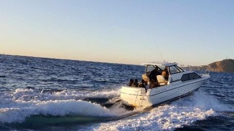 El yate con 9 indocumentados interceptado por agentes de AMO.
