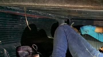 Así iban los inmigrantes en la persecución de la Patrulla Fronteriza.