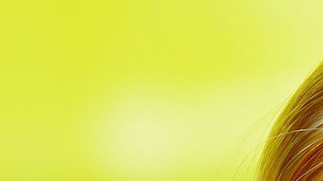 La mujer, en tono de broma, regañó a los niños diciéndoles por qué no habían pedido nada para ella.