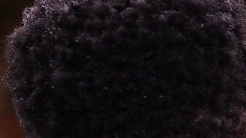 Chávez Jr. felicita a Jacobs antes de una lluvia de proyectiles.