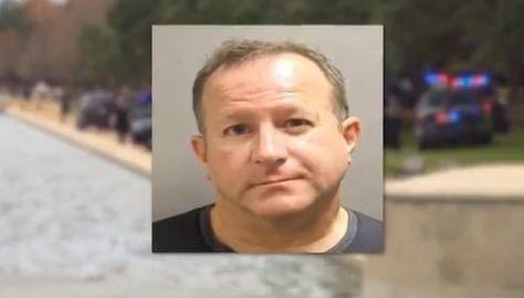 El sospechoso Albert Simon fue baleado de muerte.