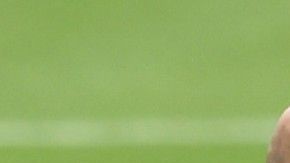 Guardiola admitió que quiere que Mikel siga a su lado.